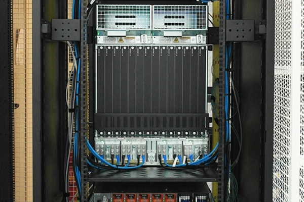 montaz-szafy-rack-47u-urzadzen-fortigate-wraz-z-okablowaniem-strukturalnym-oraz-zasilaniem-do-sieci-48vC24A960A-040A-B525-0EBD-043BDFD20EEA.jpg